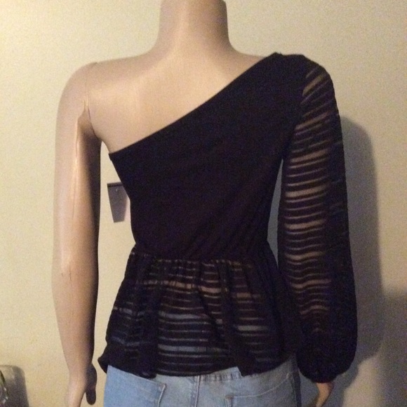 One-Shoulder Black Top - Picture 4 of 4